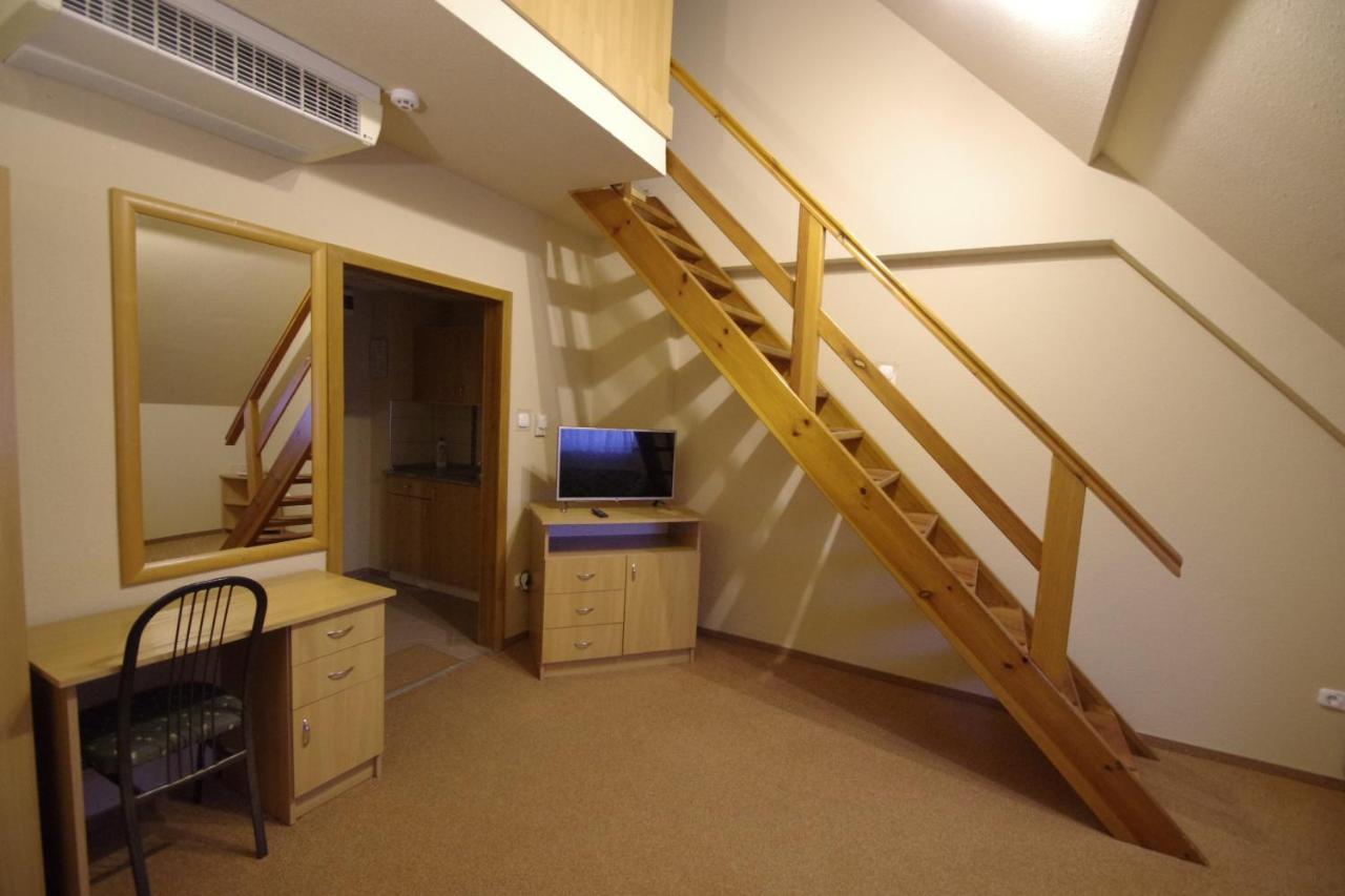 Hotel Vadaszkuert Superior Székesfehérvár 외부 사진