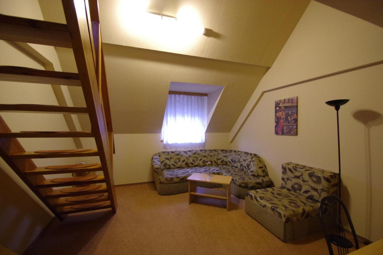 Hotel Vadaszkuert Superior Székesfehérvár 외부 사진