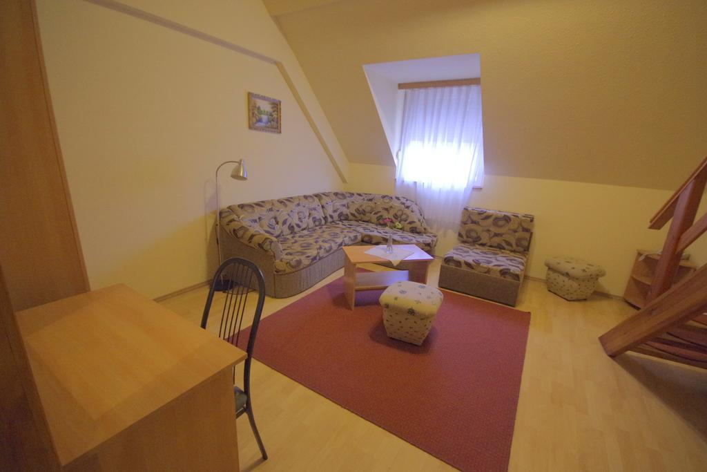 Hotel Vadaszkuert Superior Székesfehérvár 객실 사진