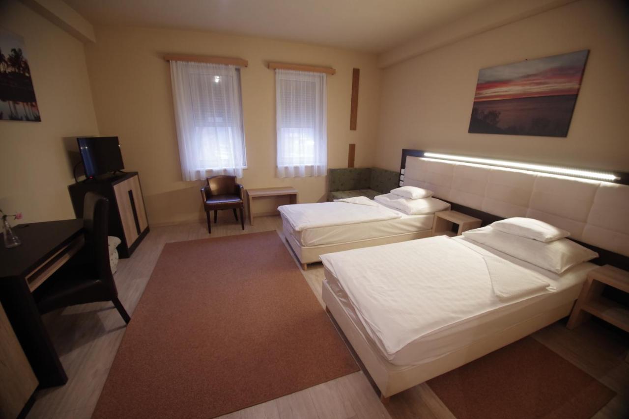 Hotel Vadaszkuert Superior Székesfehérvár 외부 사진
