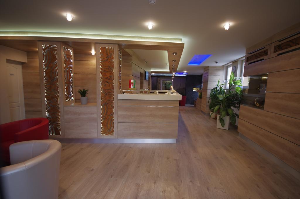 Hotel Vadaszkuert Superior Székesfehérvár 외부 사진