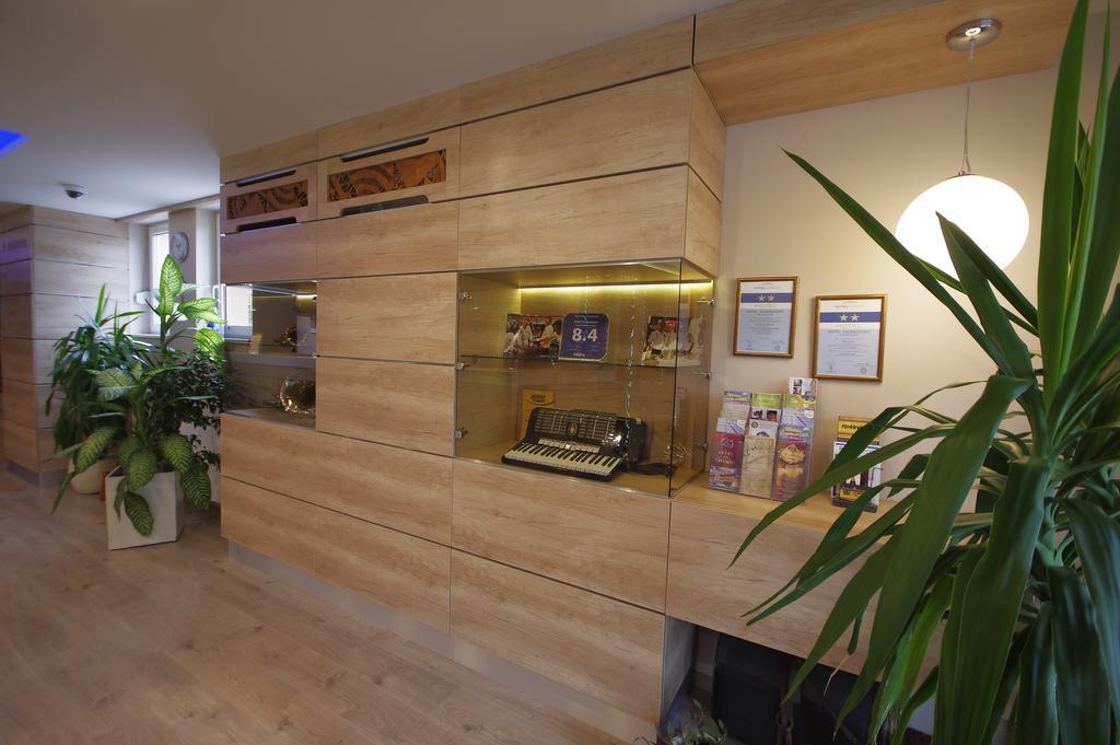 Hotel Vadaszkuert Superior Székesfehérvár 외부 사진