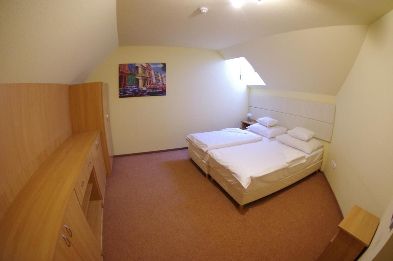Hotel Vadaszkuert Superior Székesfehérvár 외부 사진